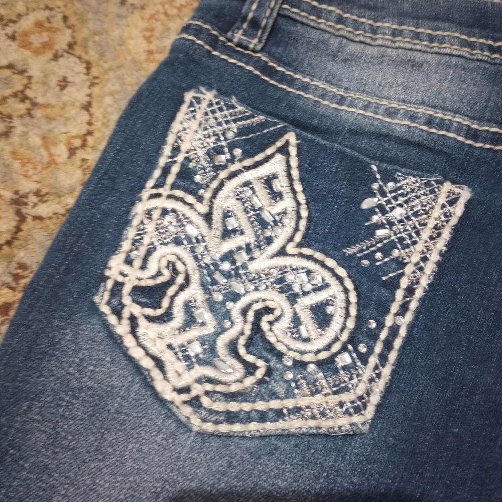 Vanilla Star Embroidered Jeweled Shorts Girls Size 10
